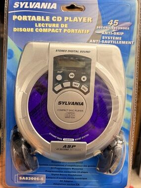 NWT Vintage Sylvania Portable CD Player 45 Sec Anti-Skip Sealed